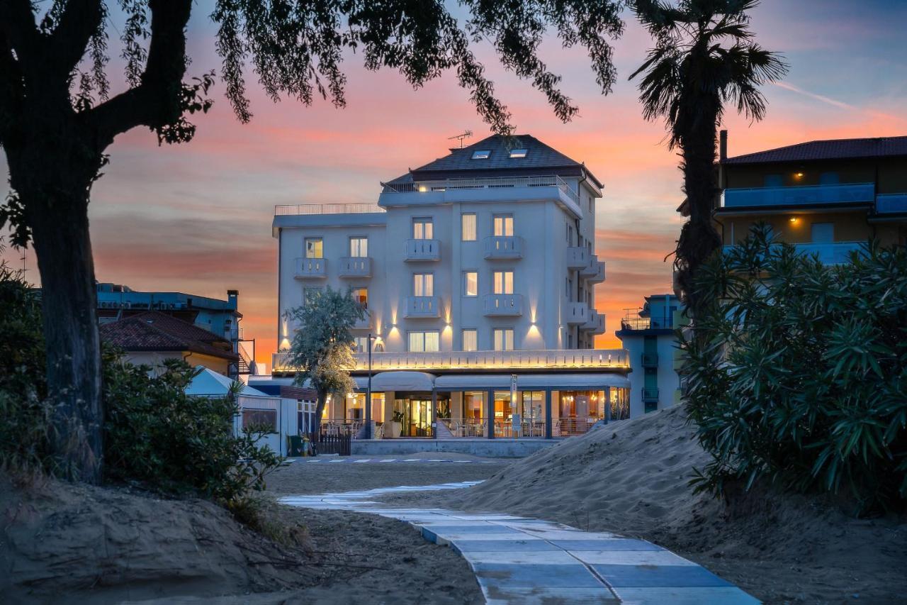 Hotel Delfino Caorle Zewnętrze zdjęcie