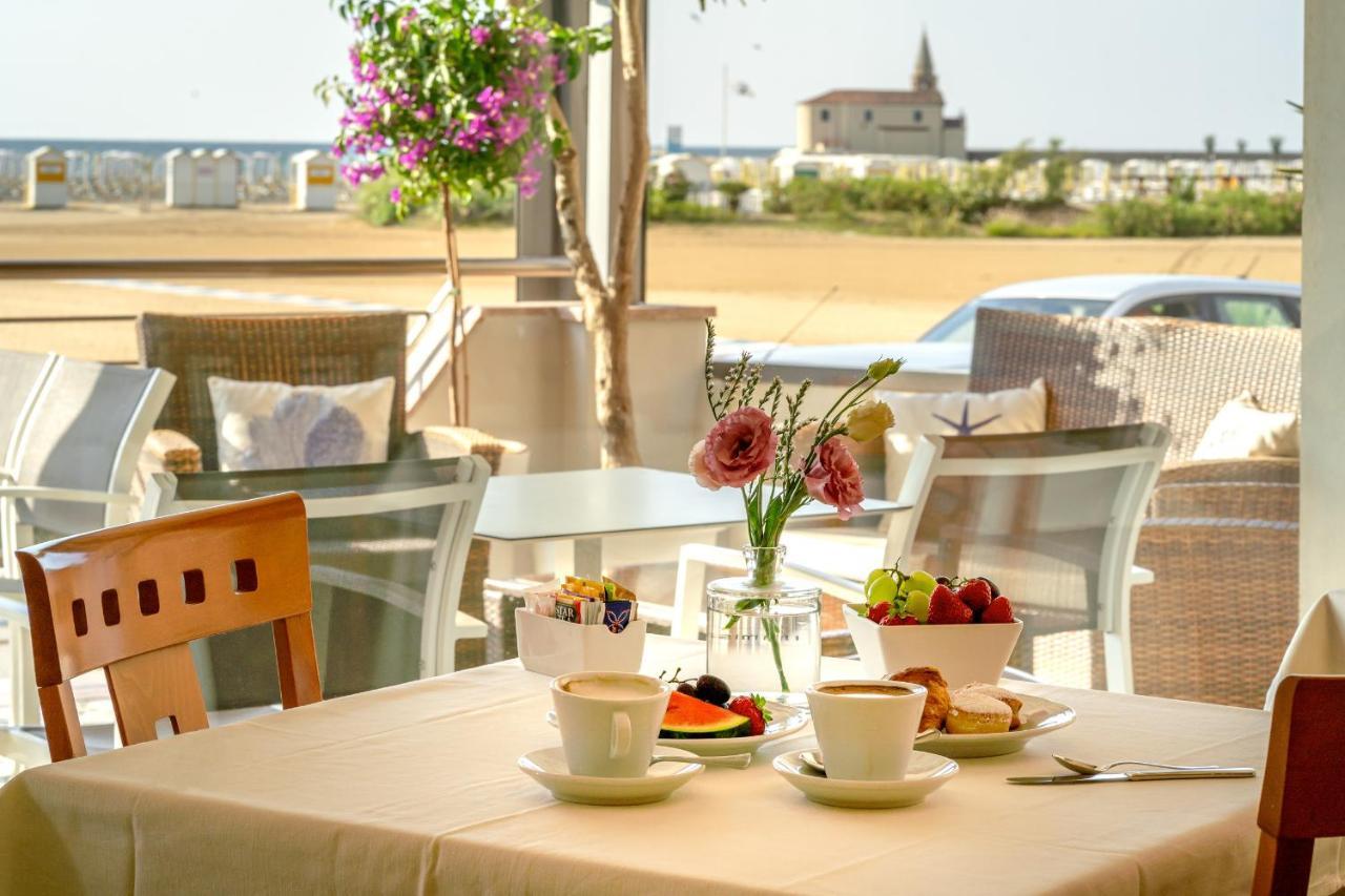 Hotel Delfino Caorle Zewnętrze zdjęcie