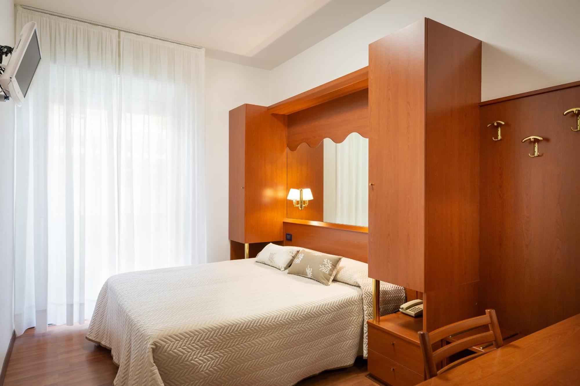 Hotel Delfino Caorle Zewnętrze zdjęcie