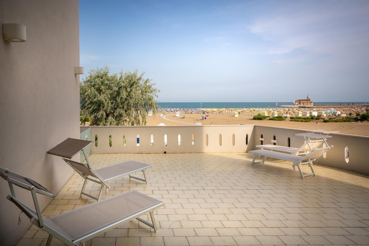 Hotel Delfino Caorle Zewnętrze zdjęcie