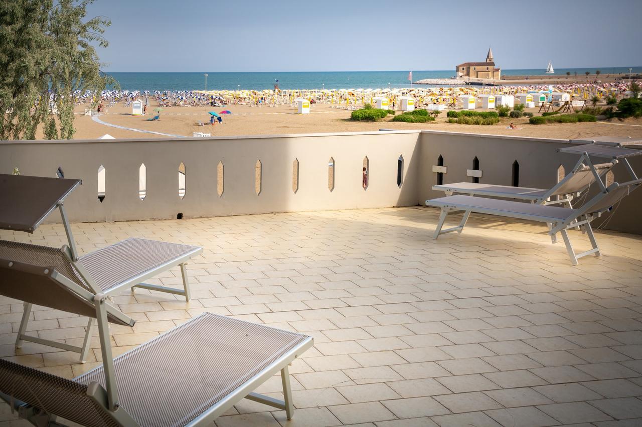 Hotel Delfino Caorle Zewnętrze zdjęcie