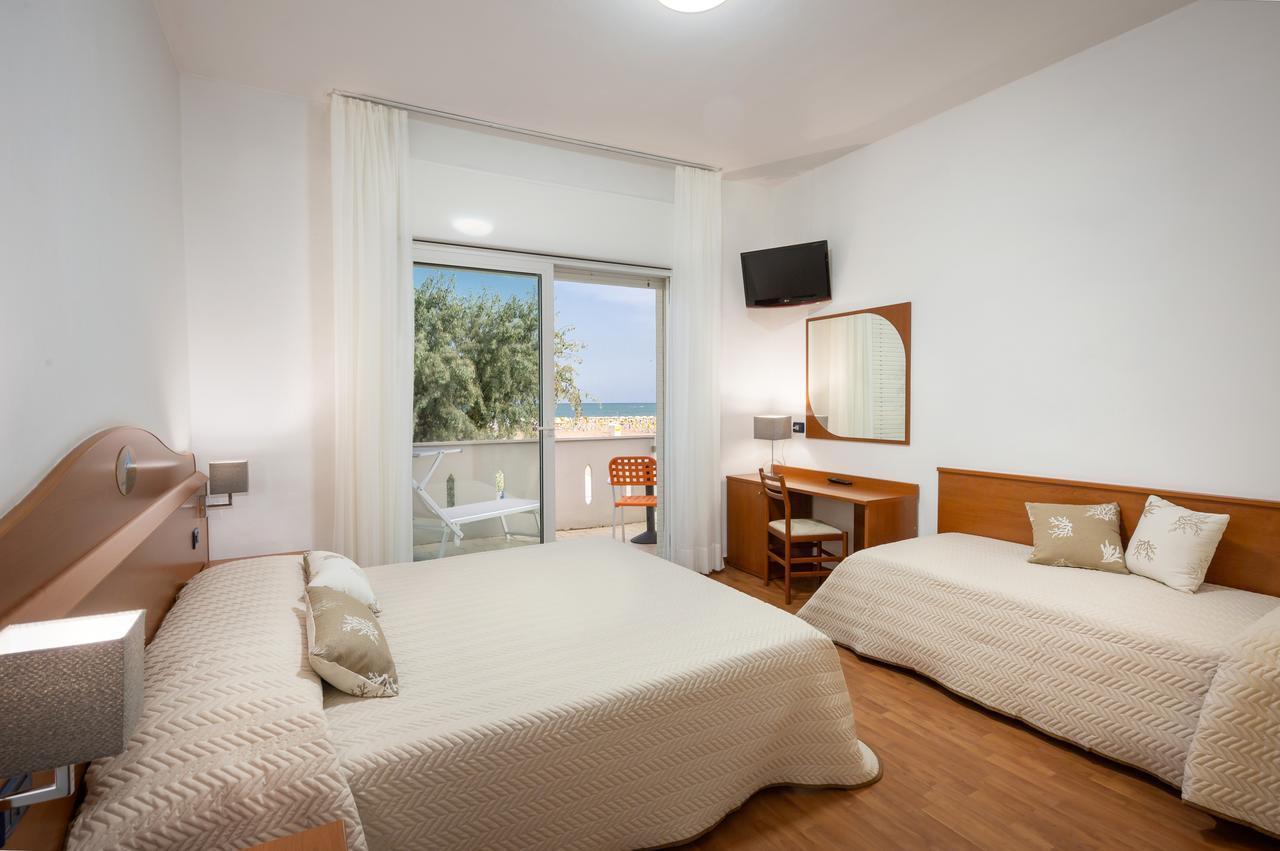Hotel Delfino Caorle Zewnętrze zdjęcie